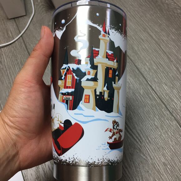 Disney 2021 Holiday Lodge Mickey Snow Pluto Minnie stainless tumbler 560mL 19oz - Picture 3 of 8